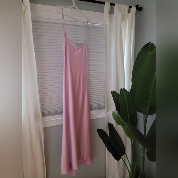 Zara satin dress - Picture 3 of 3